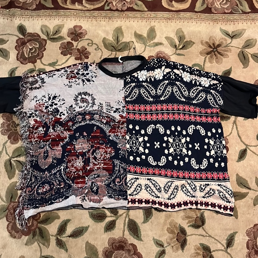 Free People Bandana Print Xs-S oversized poncho sweater - Picture 2 of 6